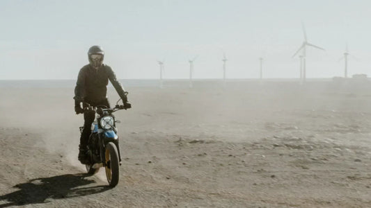 Was macht klassische Motorradausrüstung aus?