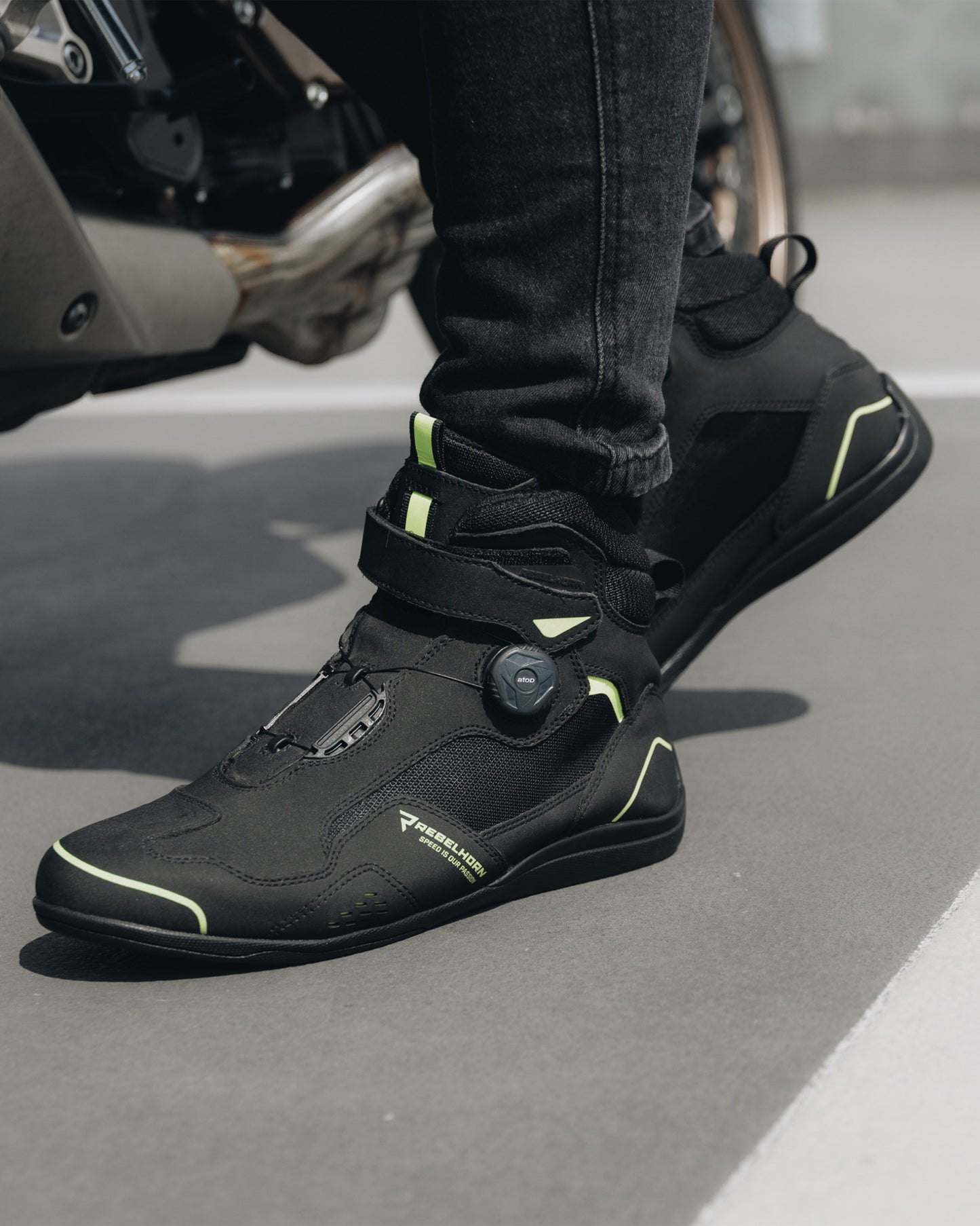 Spark II Motorradstiefel Neongelb
