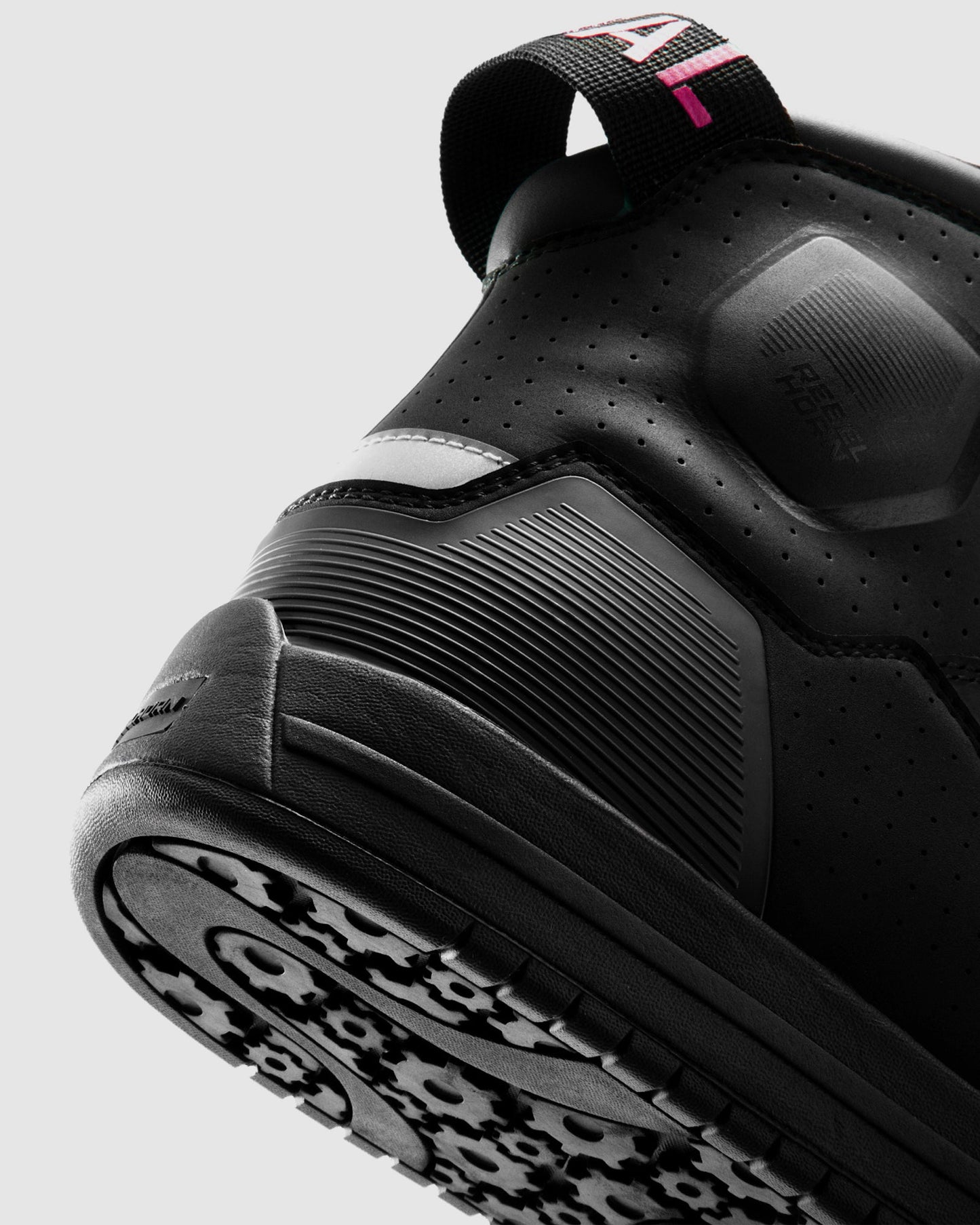 Vandal II Damen Motorradstiefel Rosa