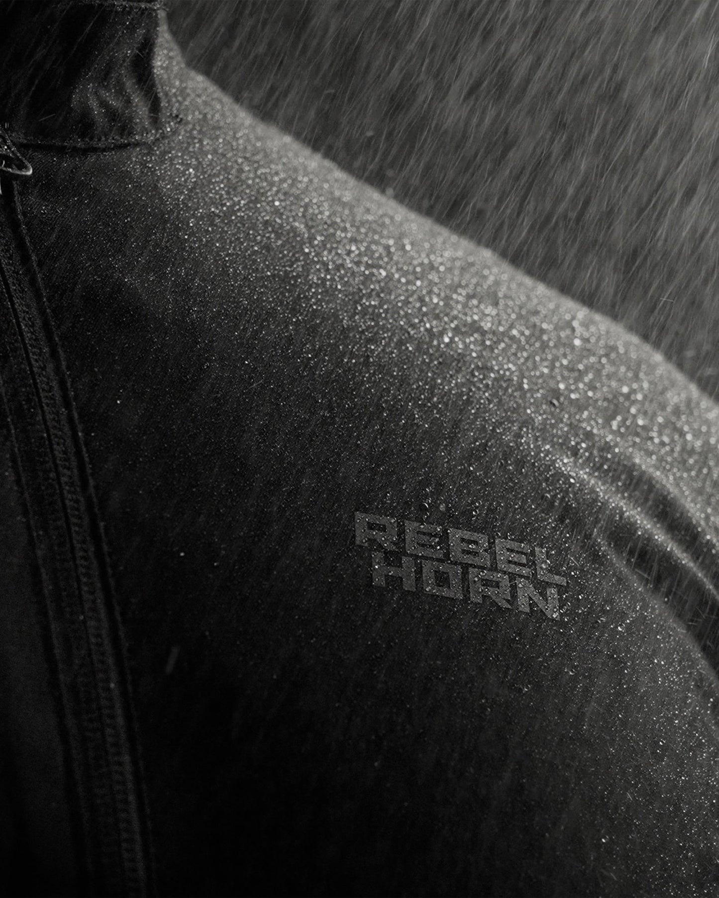 Rebelhorn In & Out HydraShield PRO Schwarz Membran